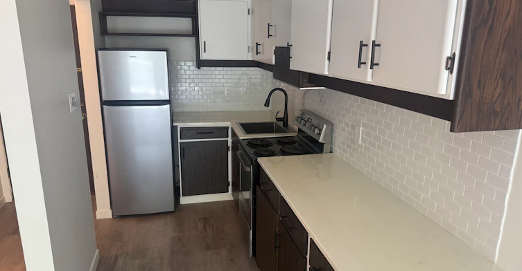 203-122 East 18th Street, North Vancouver, BC, V7L 2X5 - 6