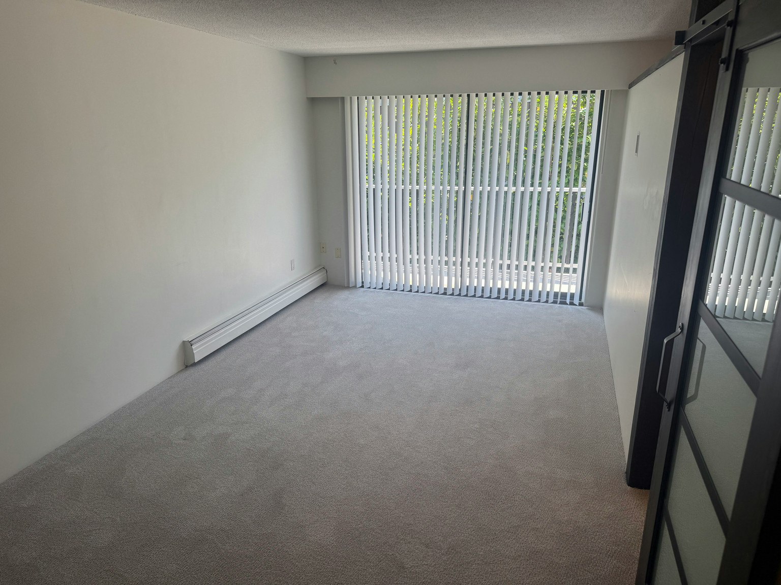 203-122 East 18th Street, North Vancouver, BC, V7L 2X5 - 2