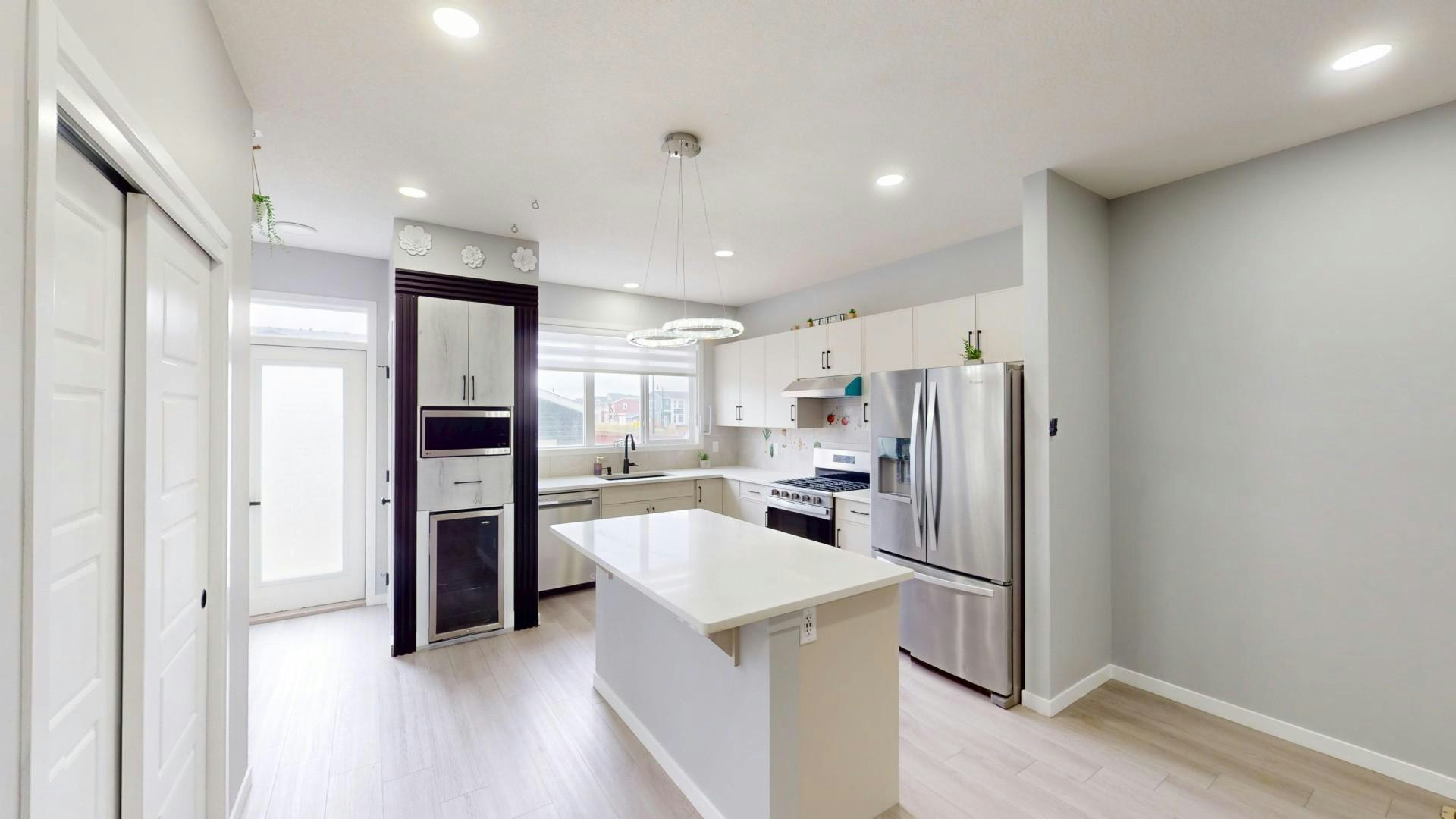 106 Dawson Harbour Rise, Chestermere, AB, T1X 1Z7 - 4