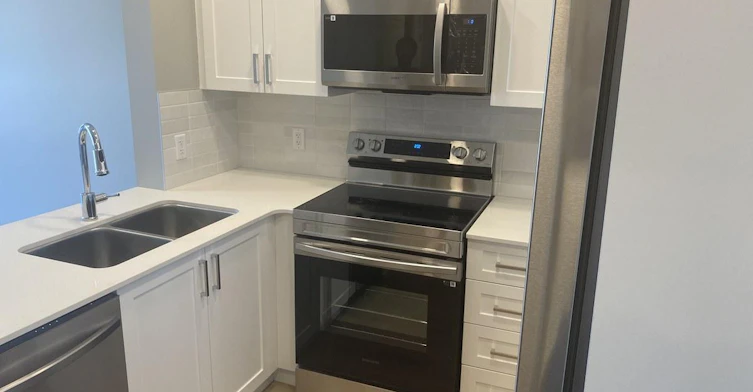 426-12804 140 Avenue Northwest, Edmonton, AB, T6V 0M2 - 2