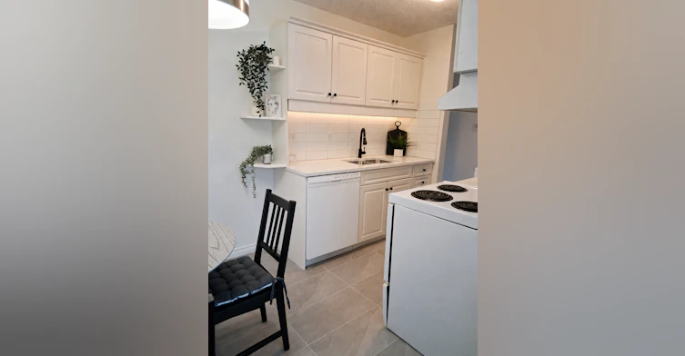 #305-110 24 Avenue Southwest, Calgary, AB, T2S 0J9 - 7