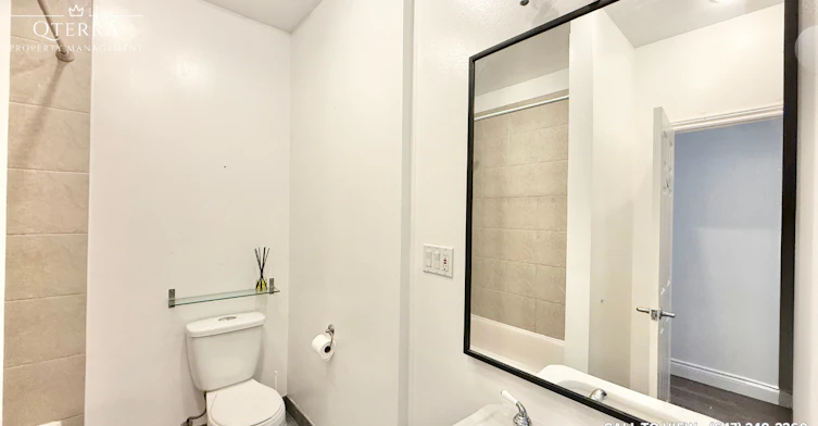 1-115 Close Avenue, Toronto, ON, M6K 1H6 - 6