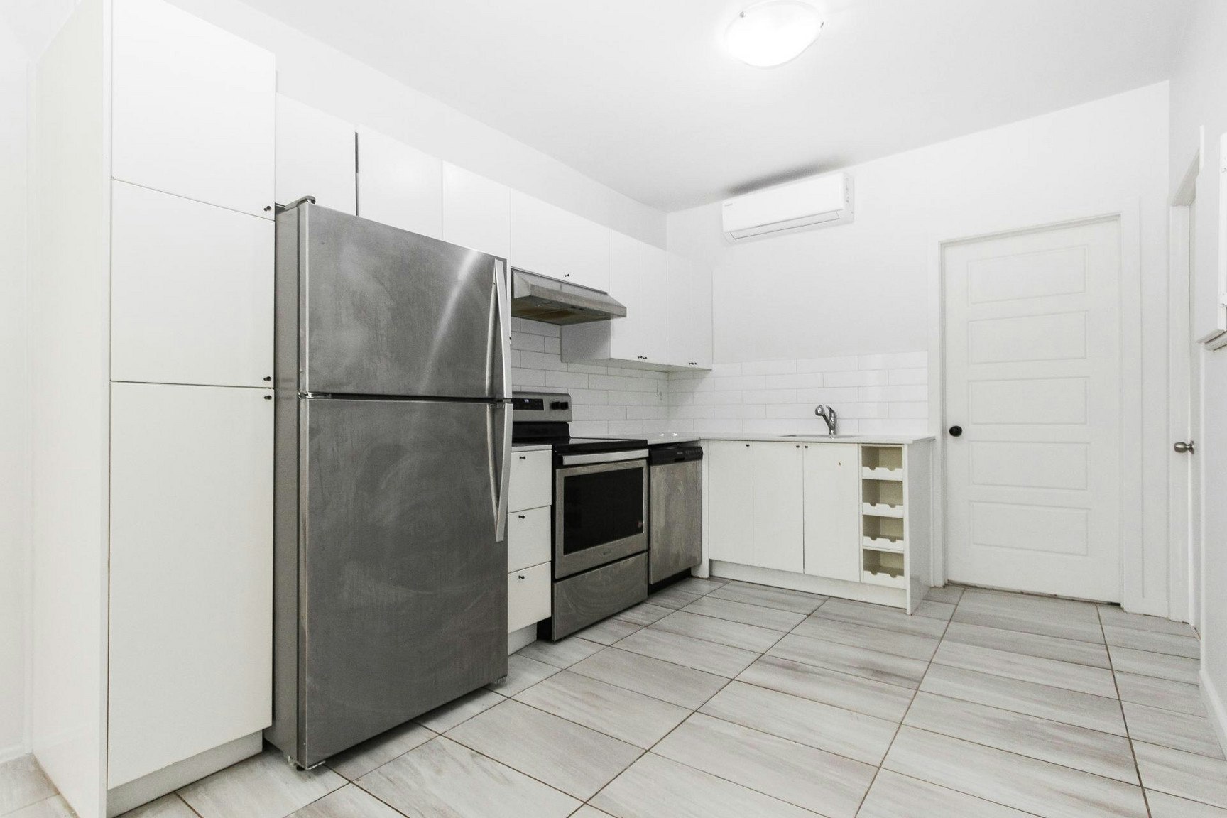 113-113 Laurier Avenue Est, Montréal, QC, H2T 1E7 - 3