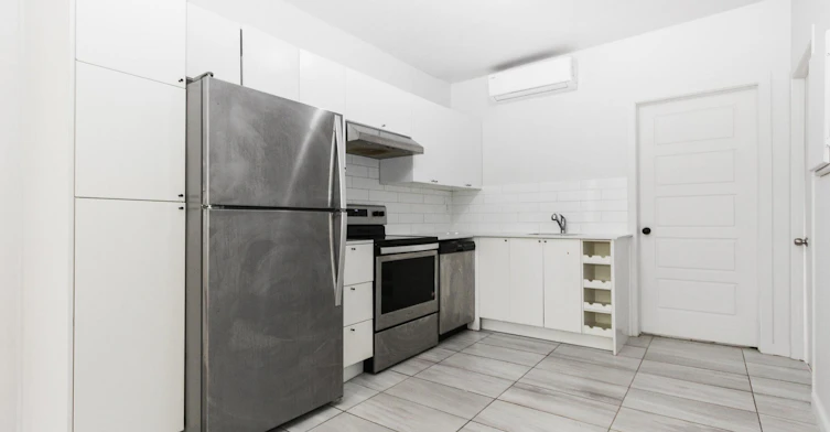 113-113 Laurier Avenue Est, Montréal, QC, H2T 1E7 - 3