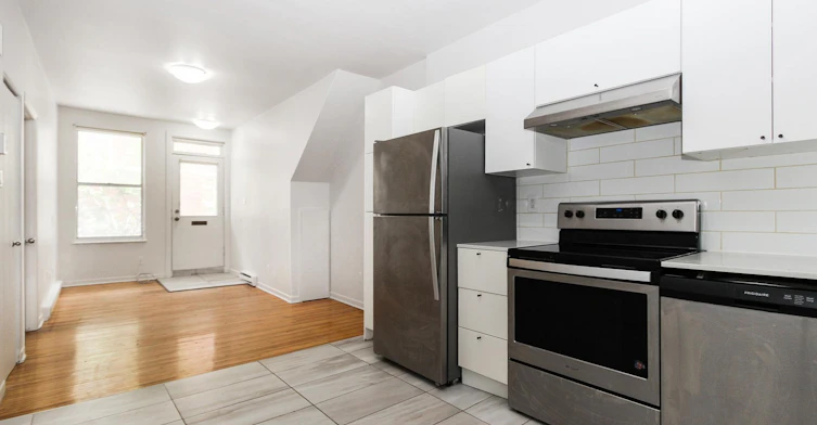 113-113 Laurier Avenue Est, Montréal, QC, H2T 1E7 - 2