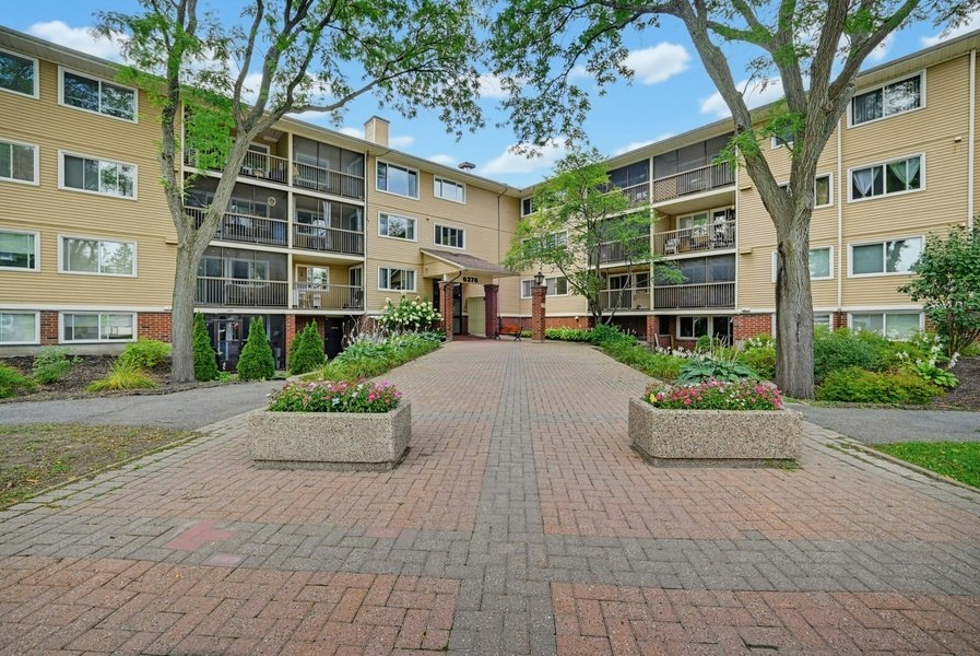 301-6376 Bilberry Drive, Ottawa, ON, K1C 4P6