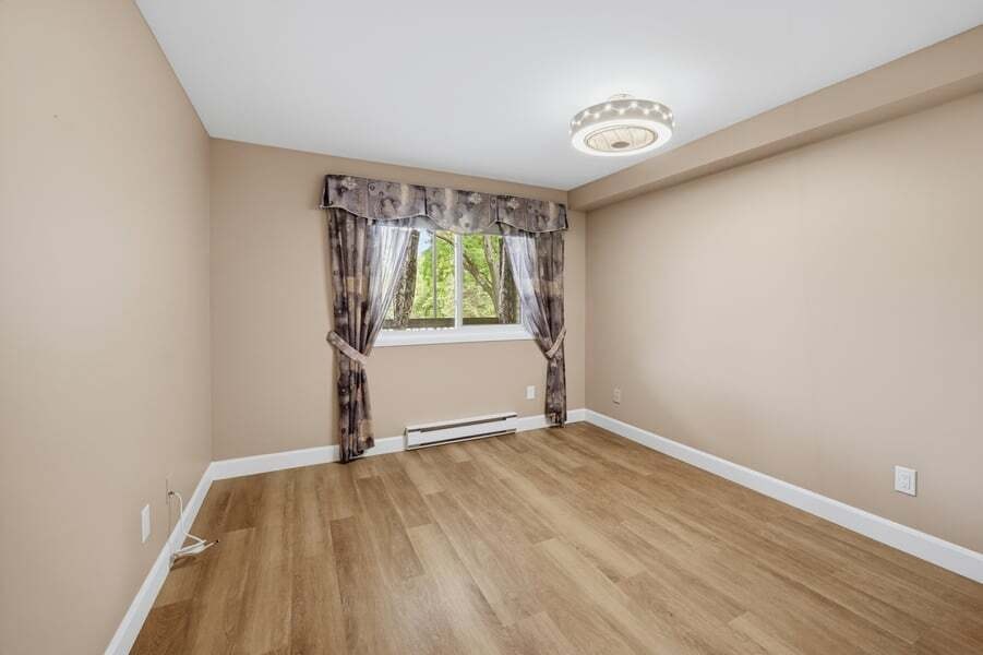 301-6376 Bilberry Drive, Ottawa, ON, K1C 4P6 - 8