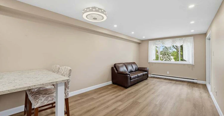 301-6376 Bilberry Drive, Ottawa, ON, K1C 4P6 - 6