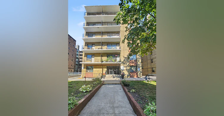 31 Spencer Avenue, Toronto, ON, M6K 2J9