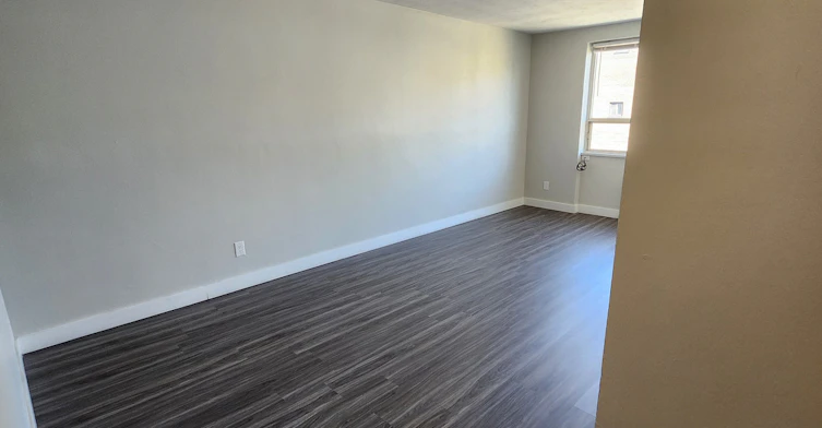 31 Spencer Avenue, Toronto, ON, M6K 2J9 - 7