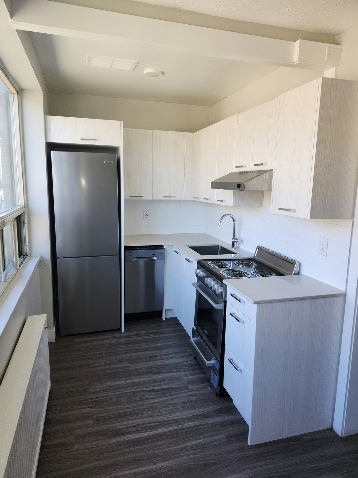 31 Spencer Avenue, Toronto, ON, M6K 2J9 - 4