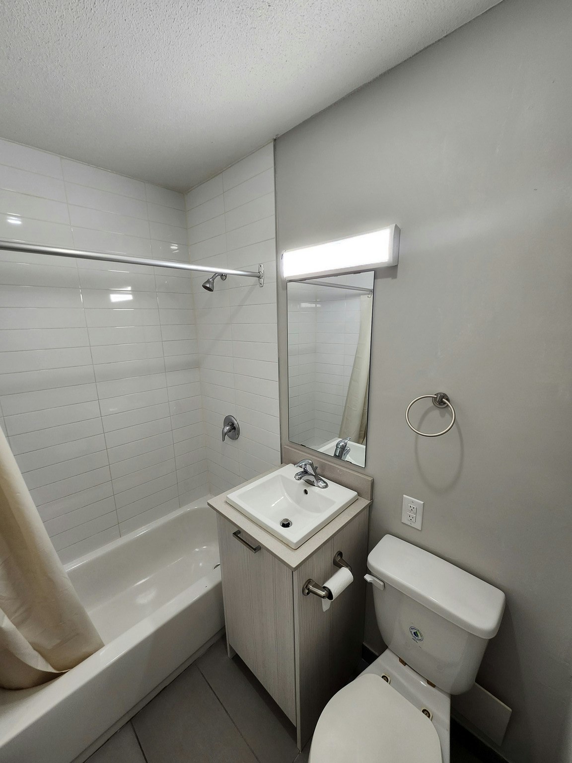 31 Spencer Avenue, Toronto, ON, M6K 2J9 - 9