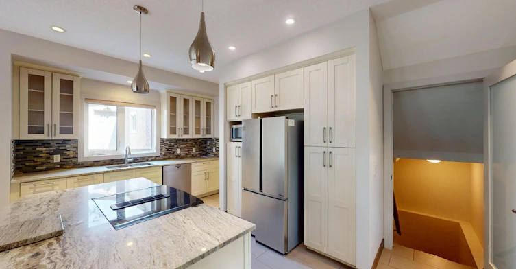 3825 1 Street Ne, Calgary, AB, T2E 3E1 - 2