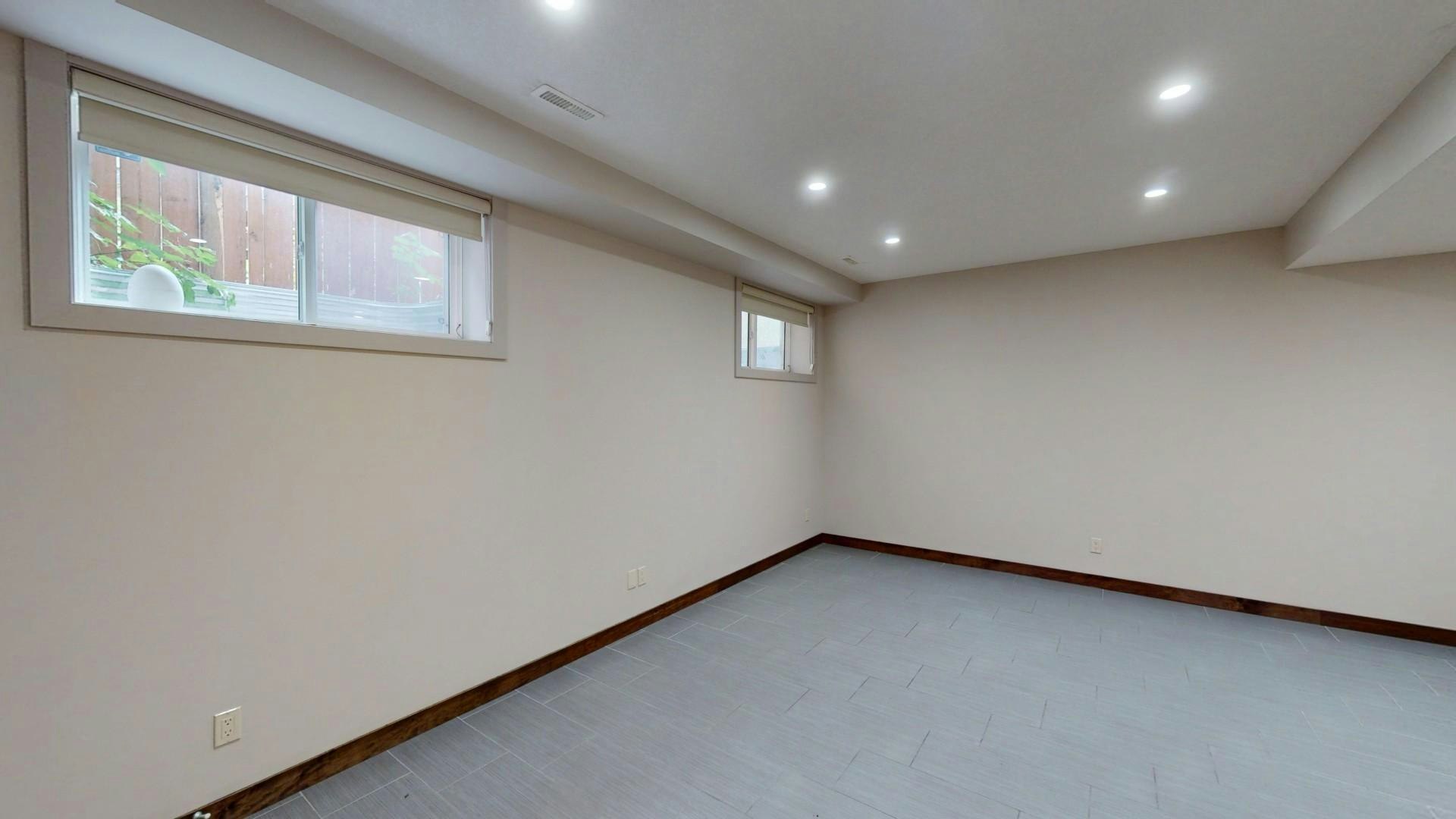 3825 1 Street Ne, Calgary, AB, T2E 3E1 - 15