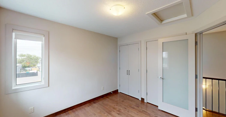 3825 1 Street Ne, Calgary, AB, T2E 3E1 - 8