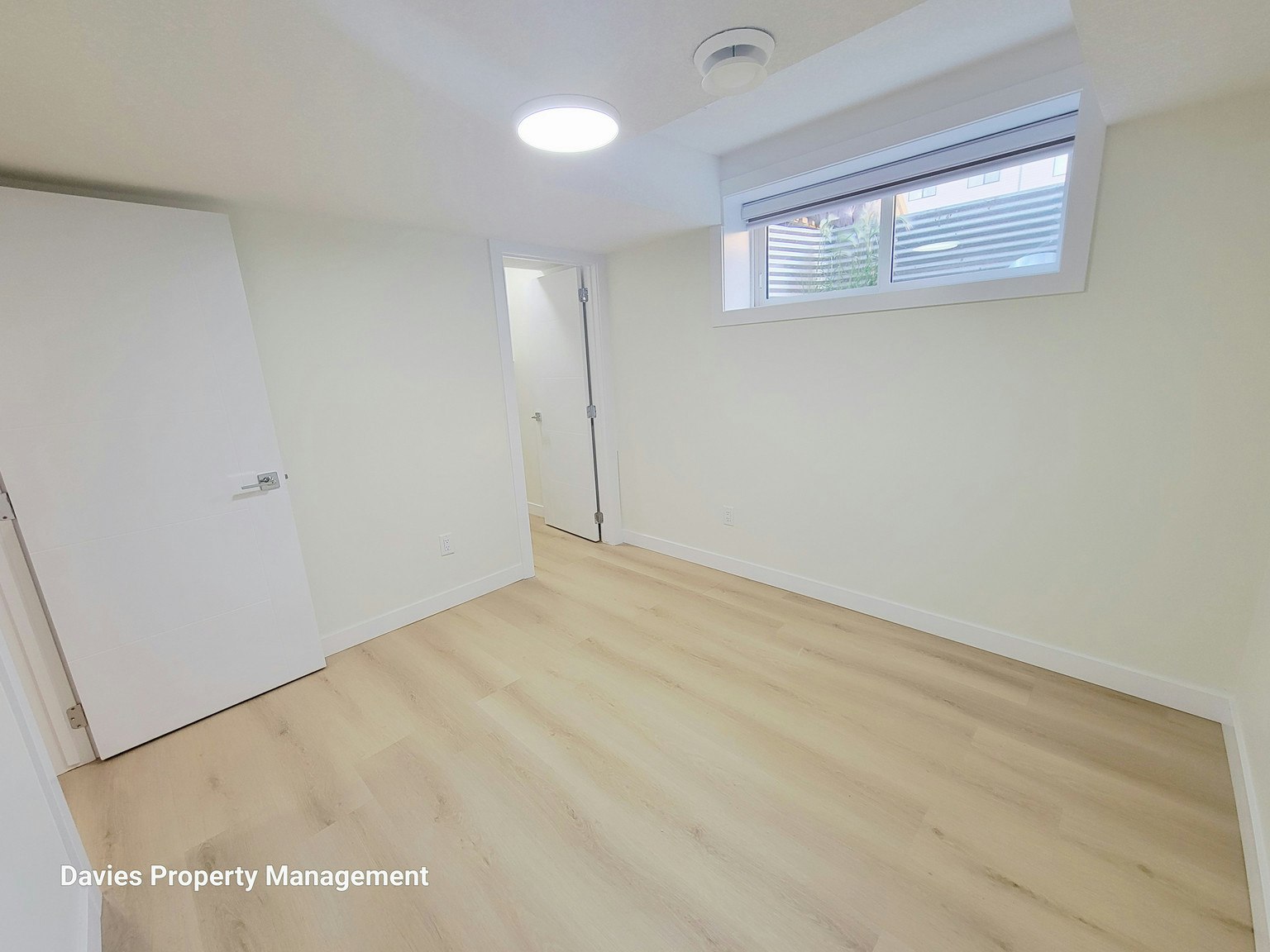 4677 177 Avenue Northwest, Edmonton, AB, T5Y 4G4 - 3