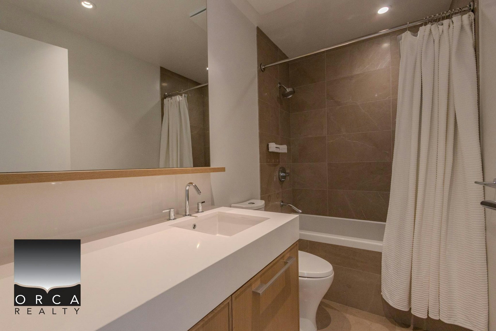1055 Ridgewood Drive, North Vancouver, BC, V7R 0A5 - 16