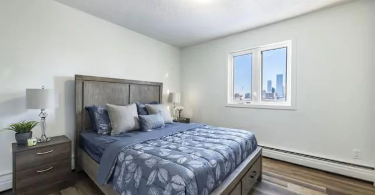11635 102 Avenue Northwest, Edmonton, AB, T5K 0R4 - 5