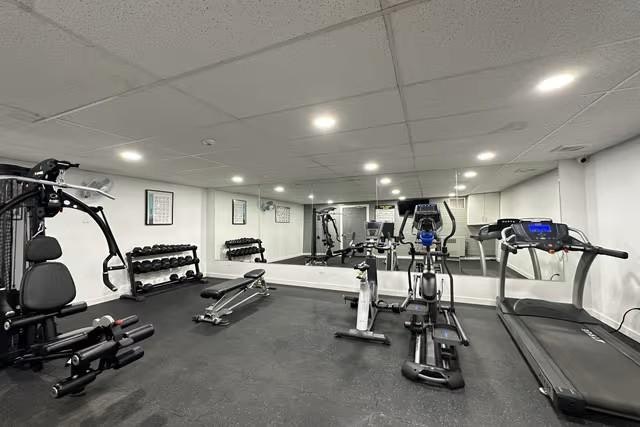 11635 102 Avenue Northwest, Edmonton, AB, T5K 0R4 - 6
