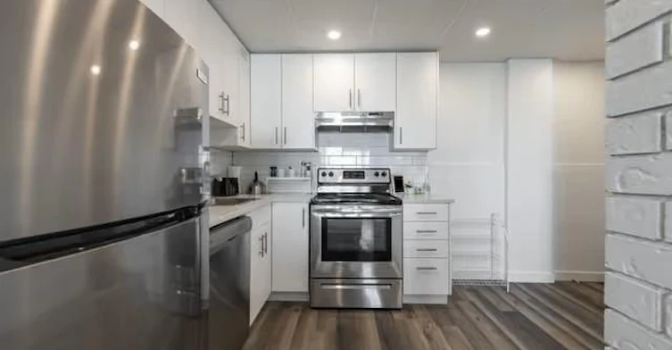 11635 102 Avenue Northwest, Edmonton, AB, T5K 0R4 - 2