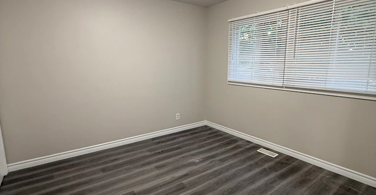 17 Laverne Avenue, Guelph, ON, N1E 1Y9 - 9