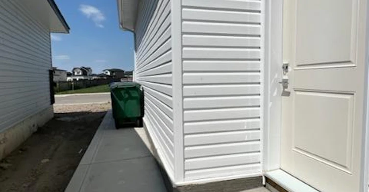 484 Woolf Bend, Saskatoon, SK, S7W 1E4 - 2