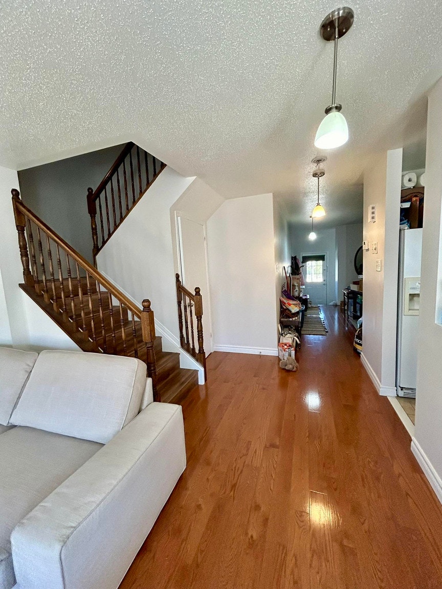176-176 Cresthaven Drive, Ottawa, ON, K2G 6S6 - 3