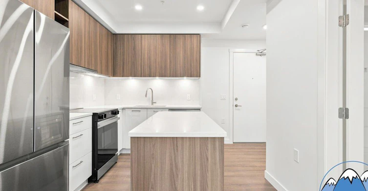 82 1st Street, New Westminster, BC, V3L 0L8 - 8