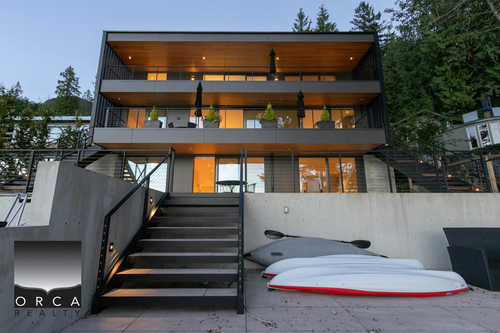 8885 Lawrence Way, West Vancouver, BC, V7W 2T7 - 24