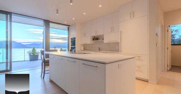 8885 Lawrence Way, West Vancouver, BC, V7W 2T7 - 4
