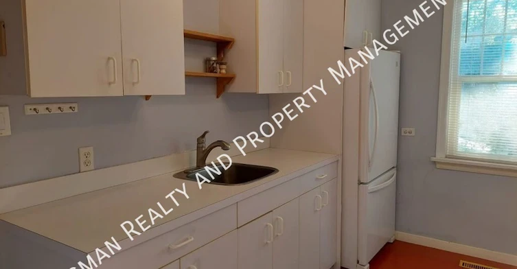 3053 Robinson Street, Regina, SK, S4S 1V3 - 4