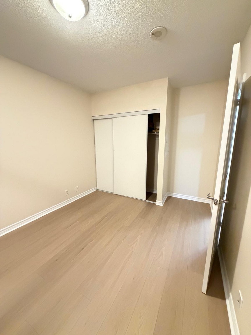 715-9235 Jane Street, Vaughan, ON, L6A 0J8 - 2