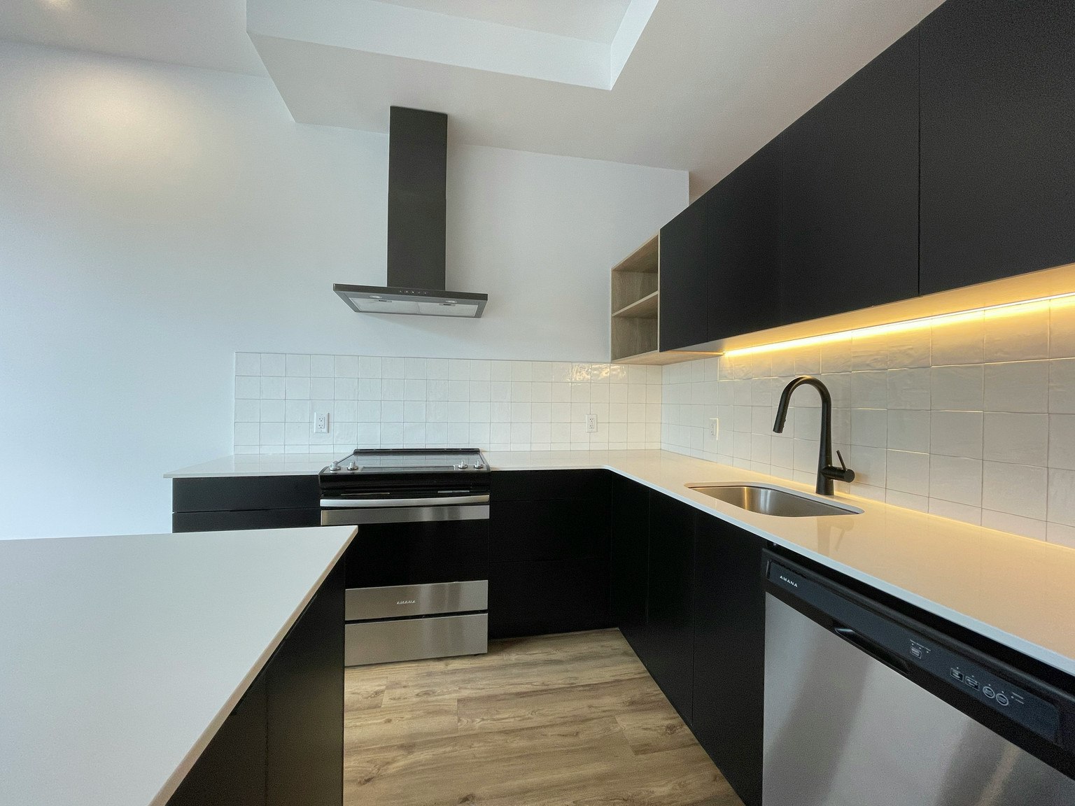 3555 Saint Antoine Rue Ouest, Montréal, QC, H3Z 0A9 - 3
