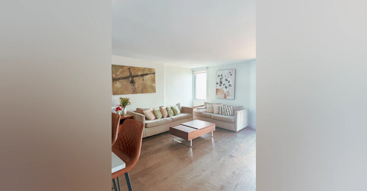 702-1575 Beach Avenue, Vancouver, BC, V6G 1Y5 - 2