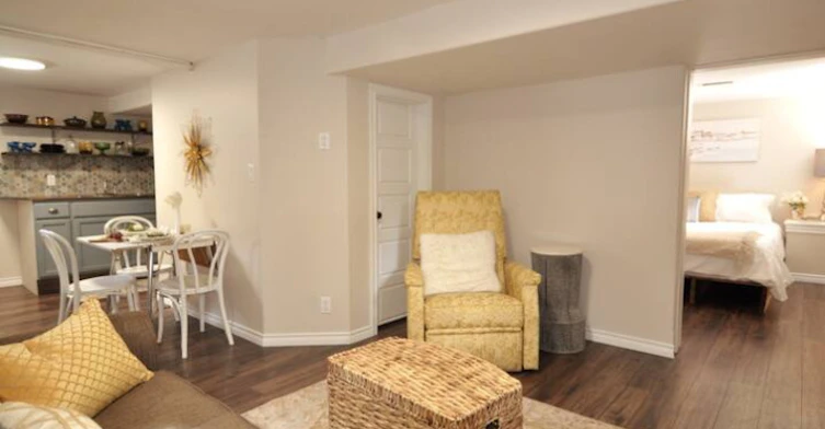 4631 49 Street, Sylvan Lake, AB, T4S 1P2 - 5