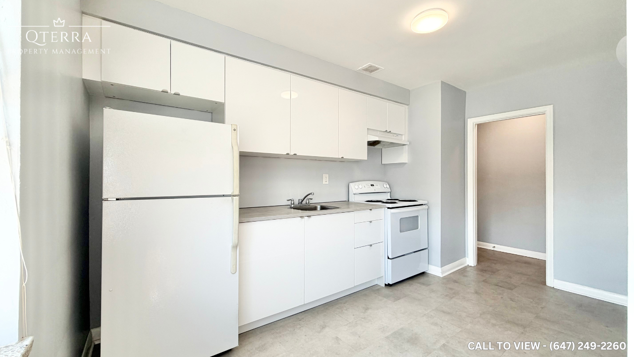 10-3 Hartham Place, Toronto, ON, M3K 1P2 - 2
