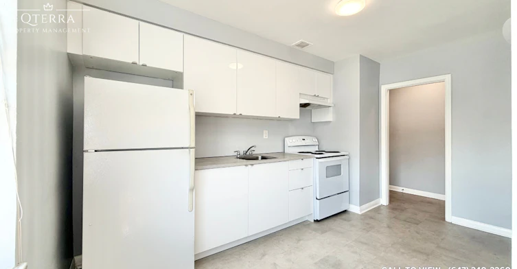 10-3 Hartham Place, Toronto, ON, M3K 1P2 - 2
