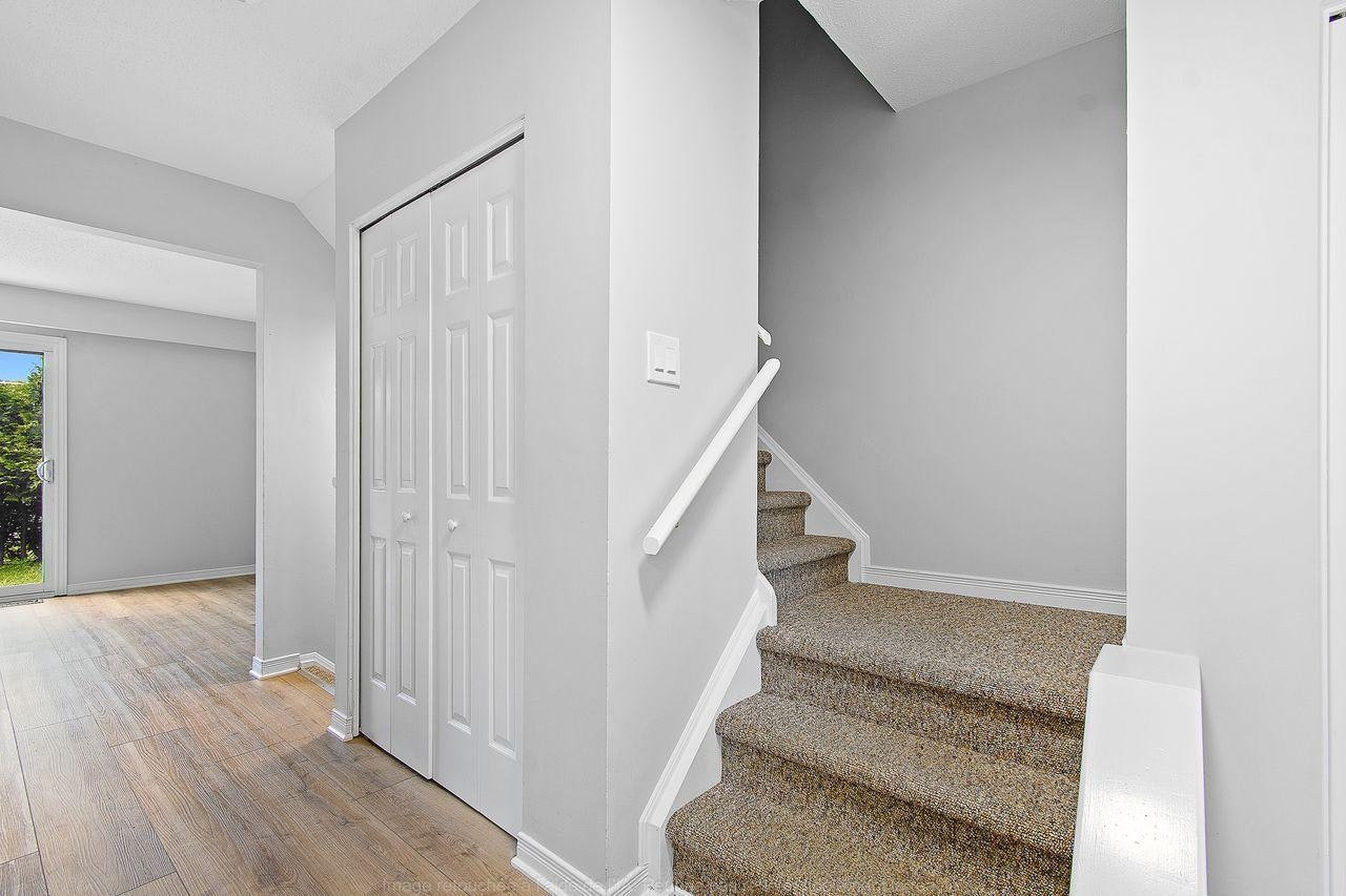 176 Barrow Crescent, Ottawa, ON, K2L 2J1 - 9