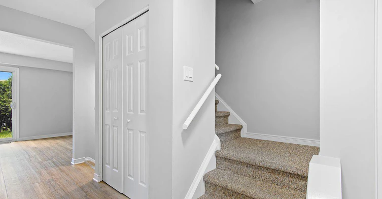 176 Barrow Crescent, Ottawa, ON, K2L 2J1 - 9