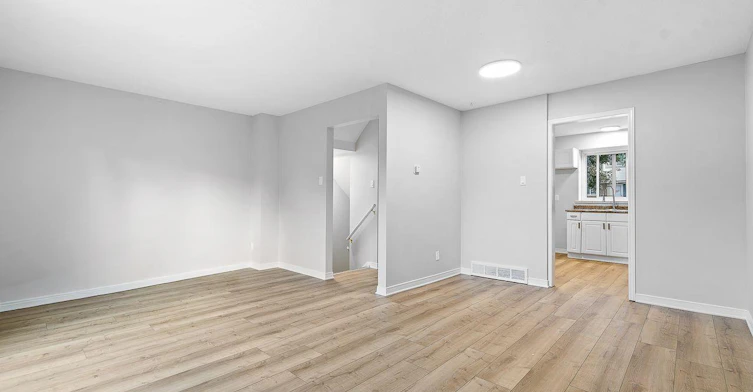 176 Barrow Crescent, Ottawa, ON, K2L 2J1 - 6
