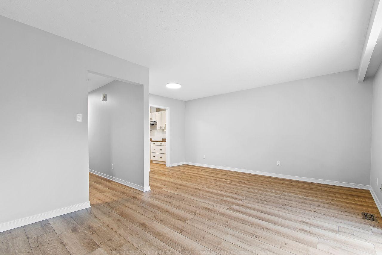 176 Barrow Crescent, Ottawa, ON, K2L 2J1 - 7