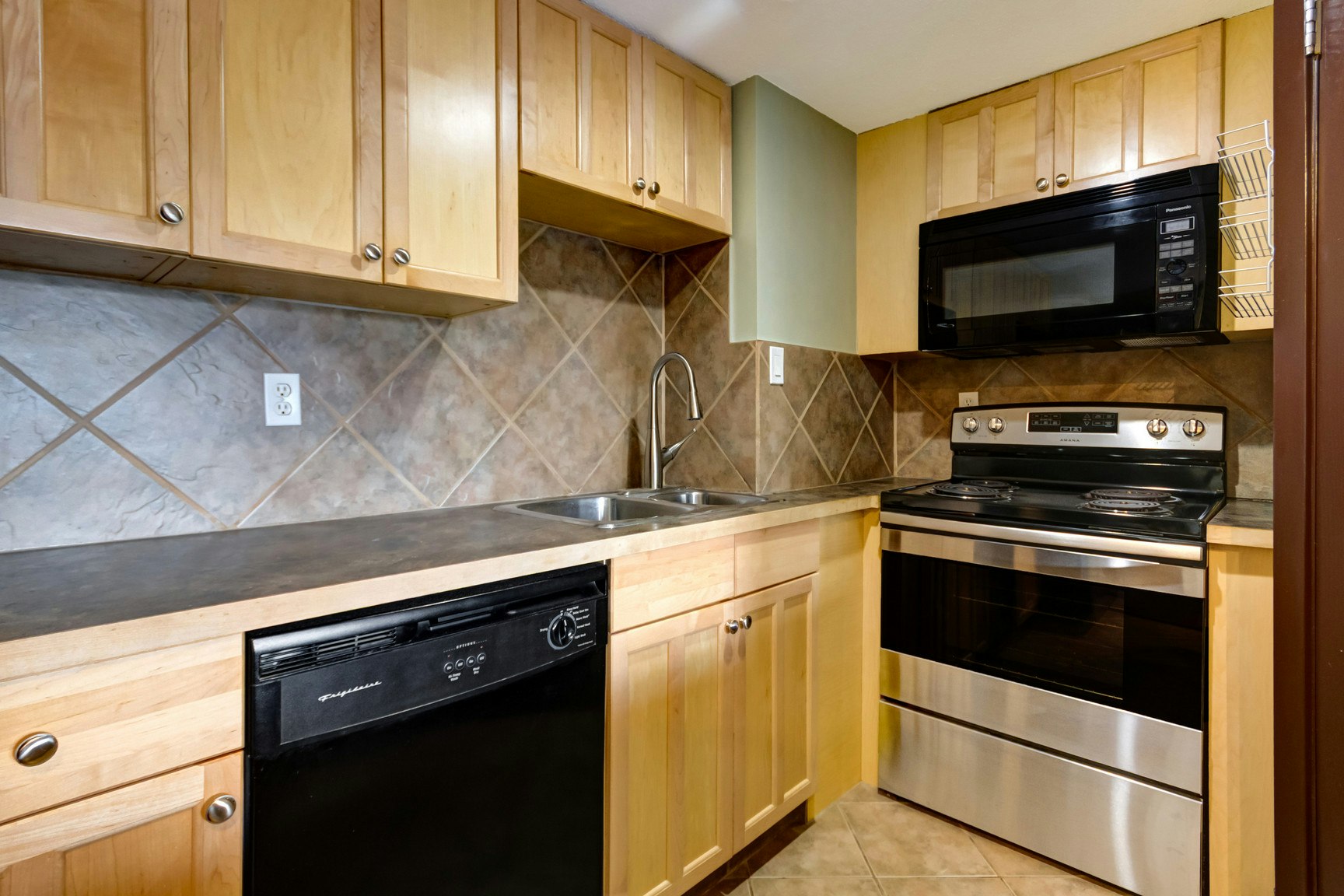 1-1909 28 Street Southwest, Calgary, AB, T3E 2H1 - 13
