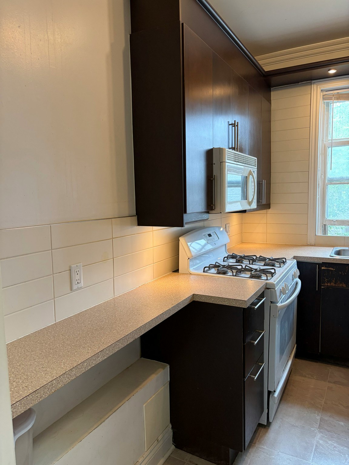 2384 Beaconsfield Avenue, Montréal, QC, H4A 2G8 - 3