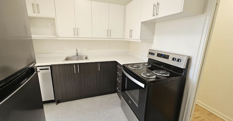 50 Underhill Drive, Toronto, ON, M3A 2J6 - 8