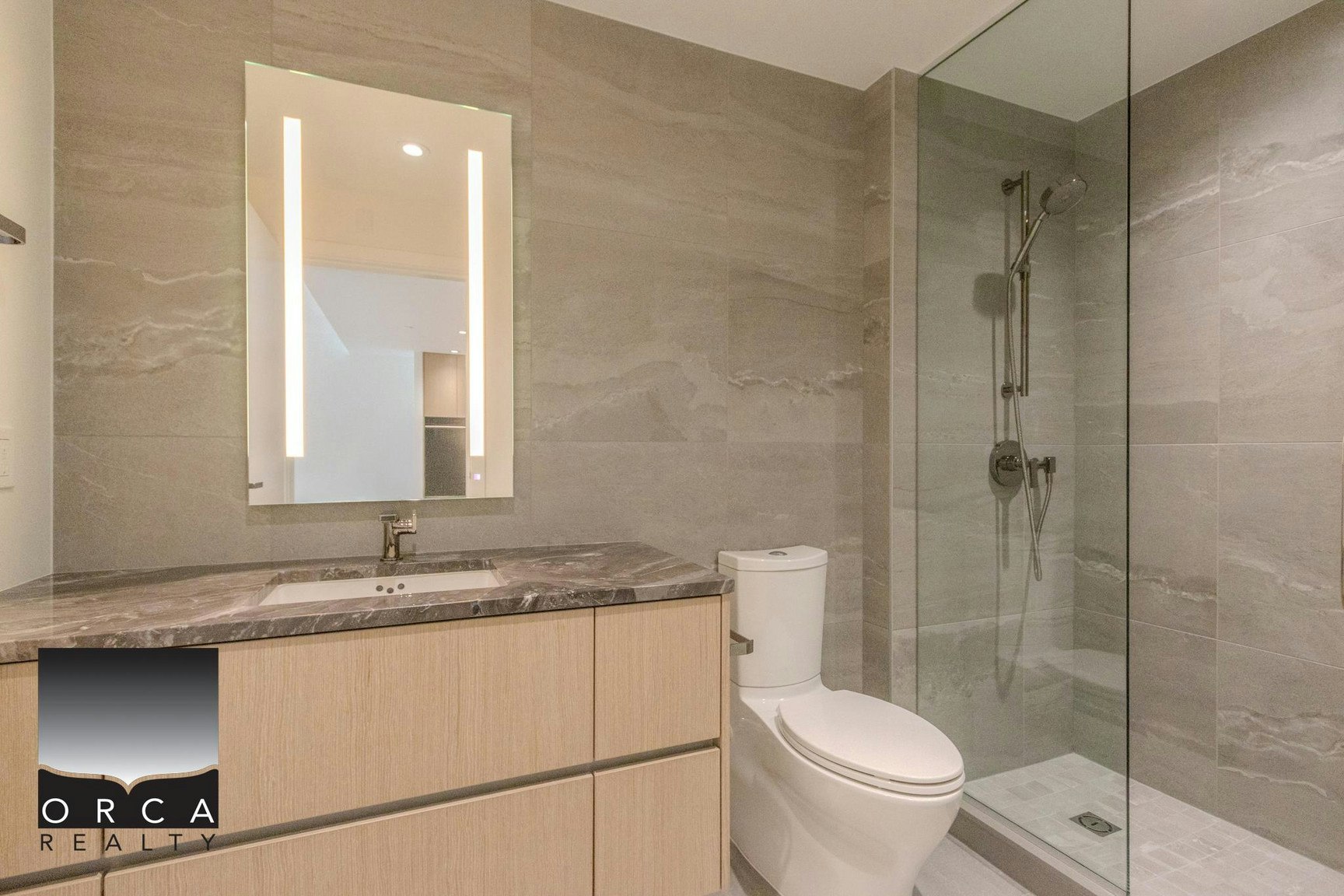 777 Harbour Way, North Vancouver, BC, V7P 0G2 - 7