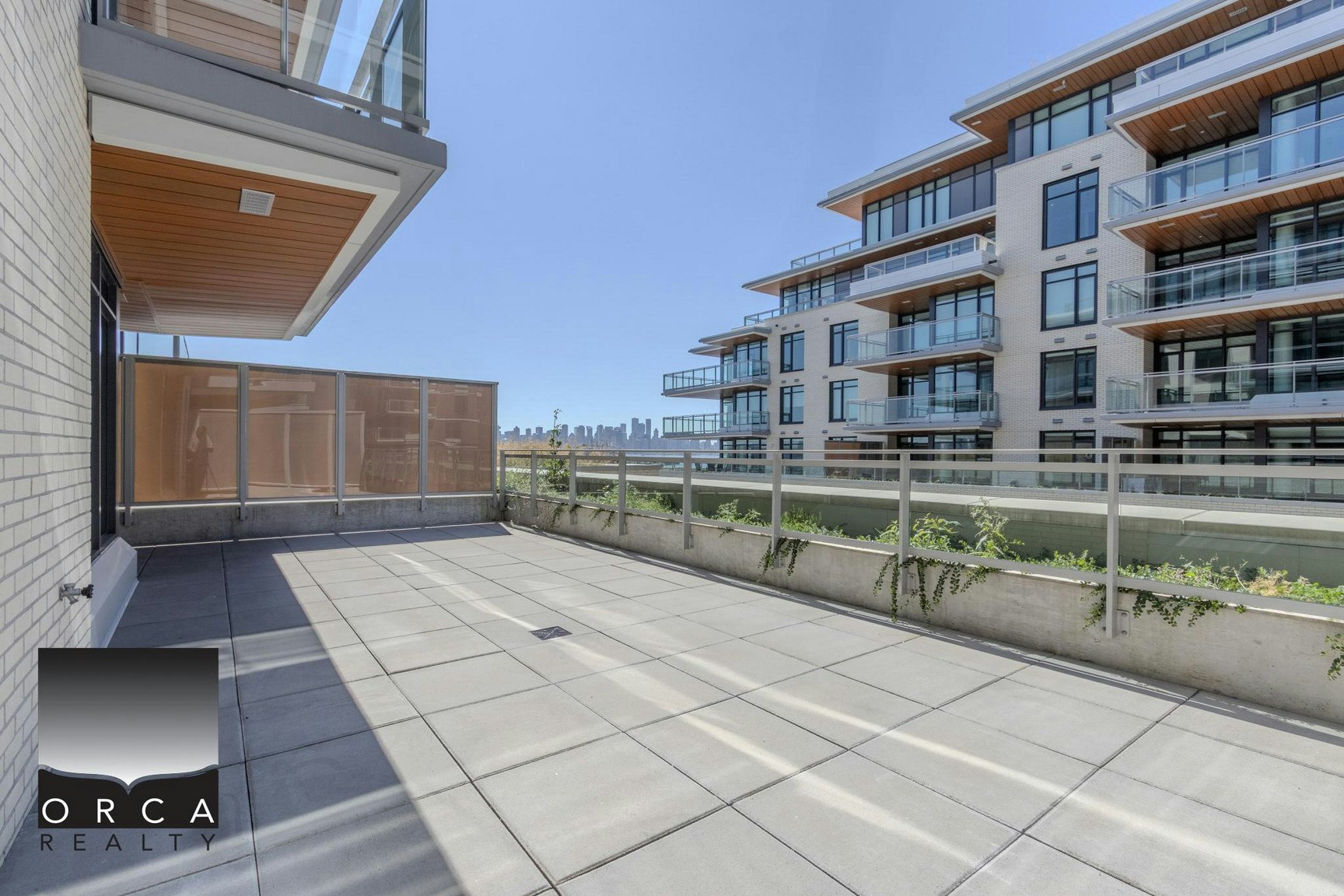 777 Harbour Way, North Vancouver, BC, V7P 0G2 - 18