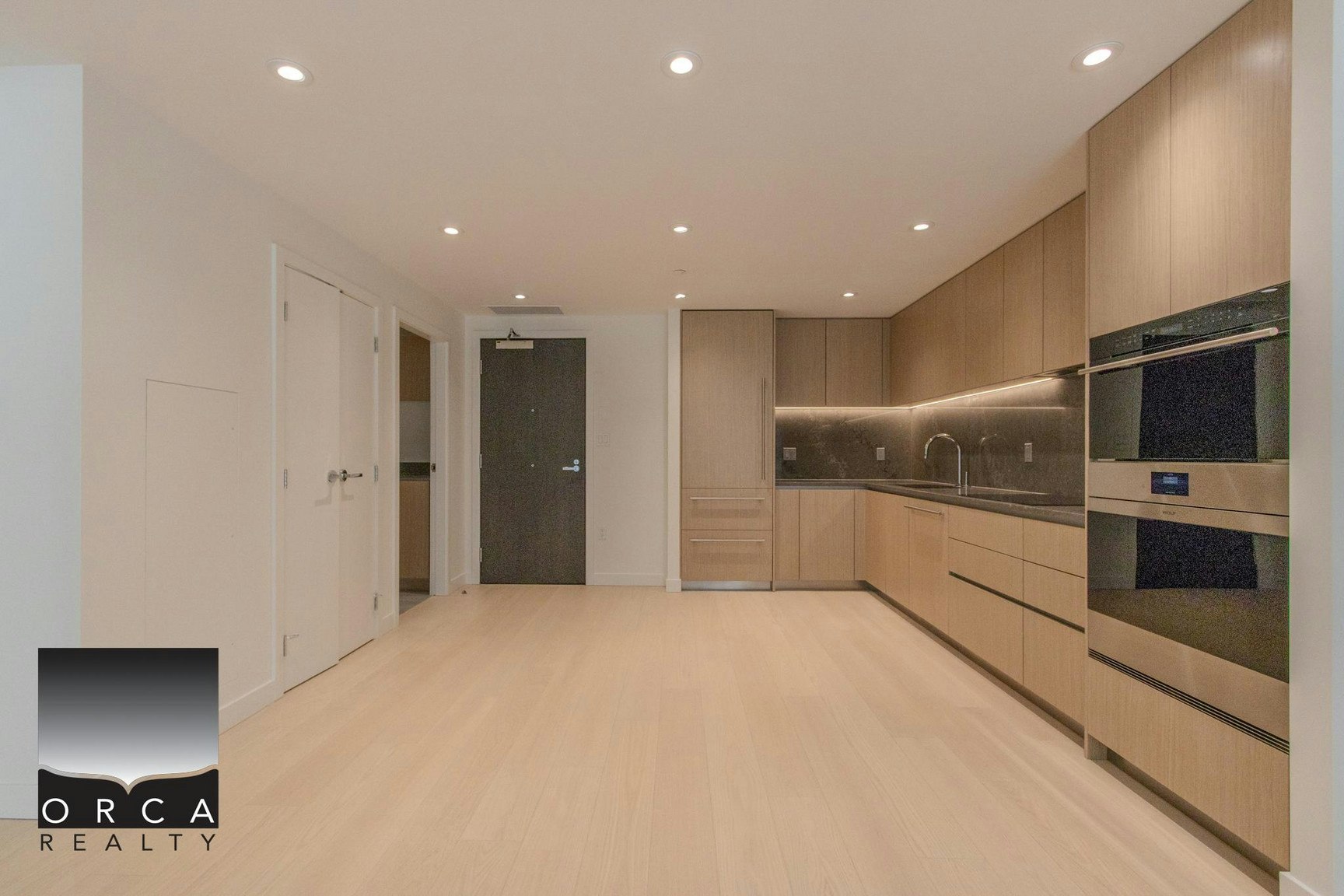 777 Harbour Way, North Vancouver, BC, V7P 0G2 - 4