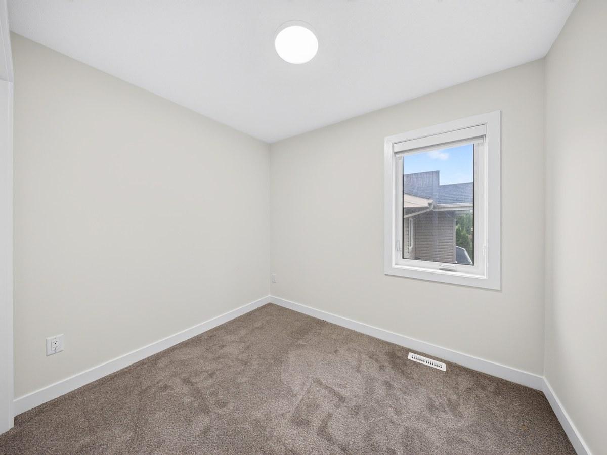 11306 123 Street Northwest, Edmonton, AB, T5M 0E9 - 19