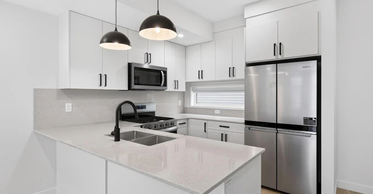 11306 123 Street Northwest, Edmonton, AB, T5M 0E9 - 5