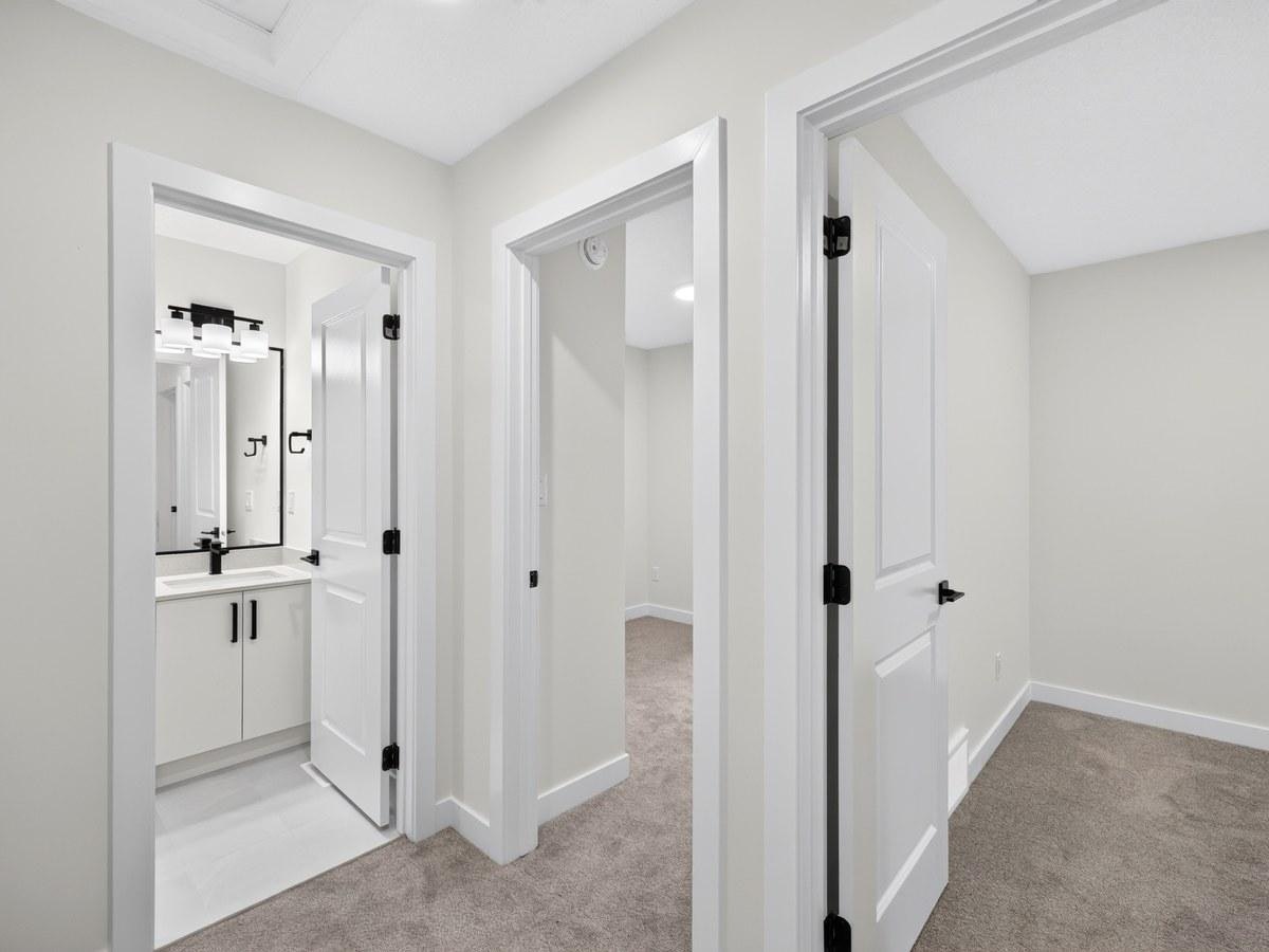11306 123 Street Northwest, Edmonton, AB, T5M 0E9 - 31